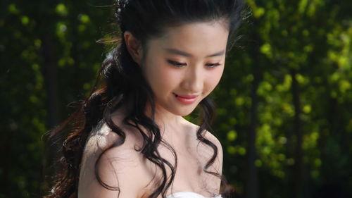 娱乐圈吃瓜刘亦菲是谁呀